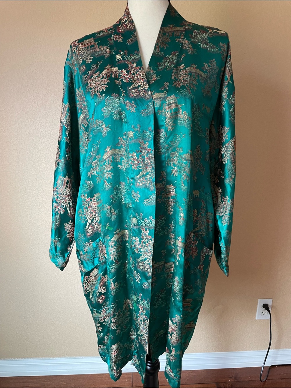 Vintage Peony Brand Shanghai Emerald Green Chinoiserie Brocade Kimono Robe